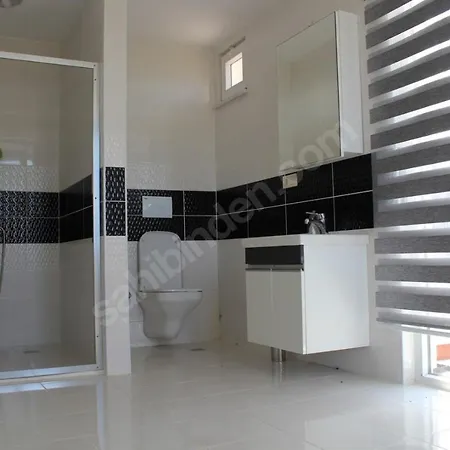 Lulu Summer House *